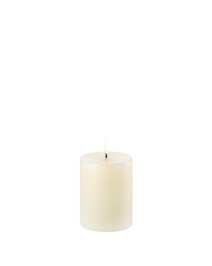 UyunÏ - Pillar candle - Ivory - 7,8 x 10,1 cm