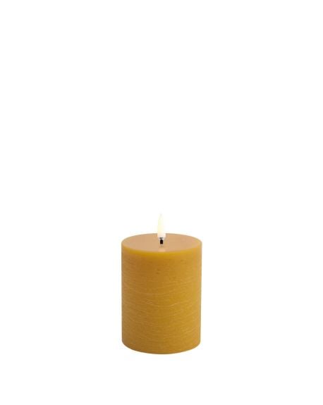 UyunÏ - Pillar candle - Curry Yellow - 7,8 x 10,1 cm