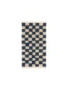 FERM LIVING - Tapis lavable Mara - Bleu profond / sable chaud
